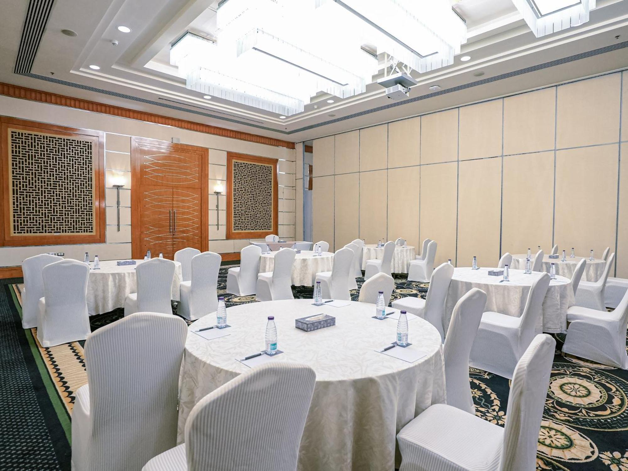 Sheraton Dammam Hotel & Convention Centre Dış mekan fotoğraf